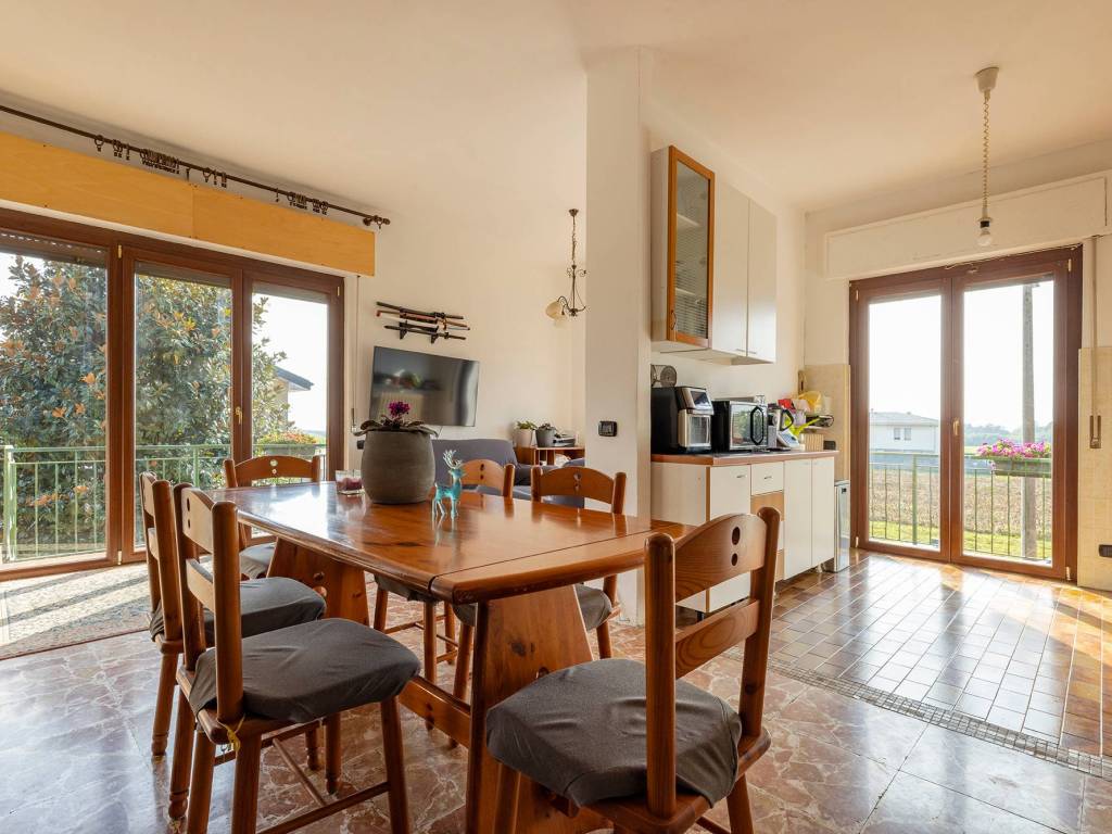 Villa a Venegono superiore in Via Onorevole Filippo Turati - Foto 4