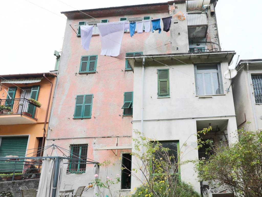 Appartamento a Campomorone in VIA LOMABRDO 11 - Foto 2