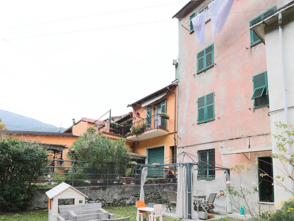 Appartamento a Campomorone in VIA LOMABRDO 11 - Foto 3
