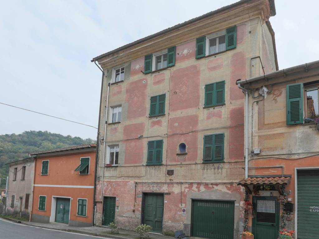 Appartamento a Campomorone in VIA LOMABRDO 11 - Foto 5