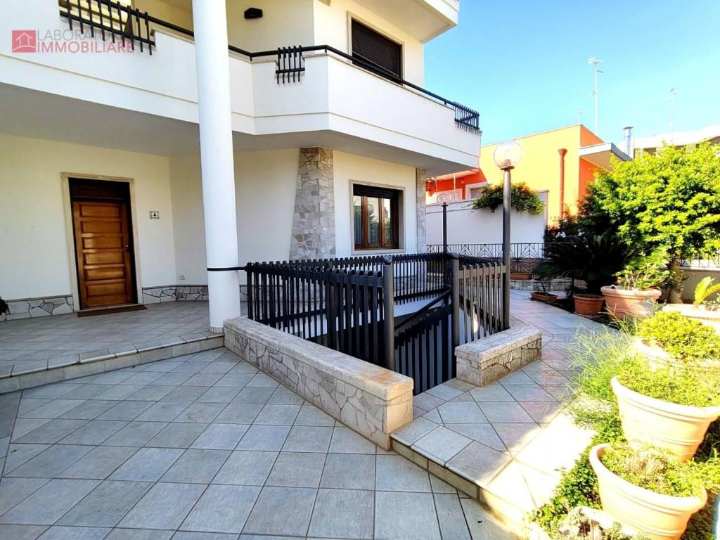 Villa a Lecce in Via Luigi Tasselli, - Foto 2