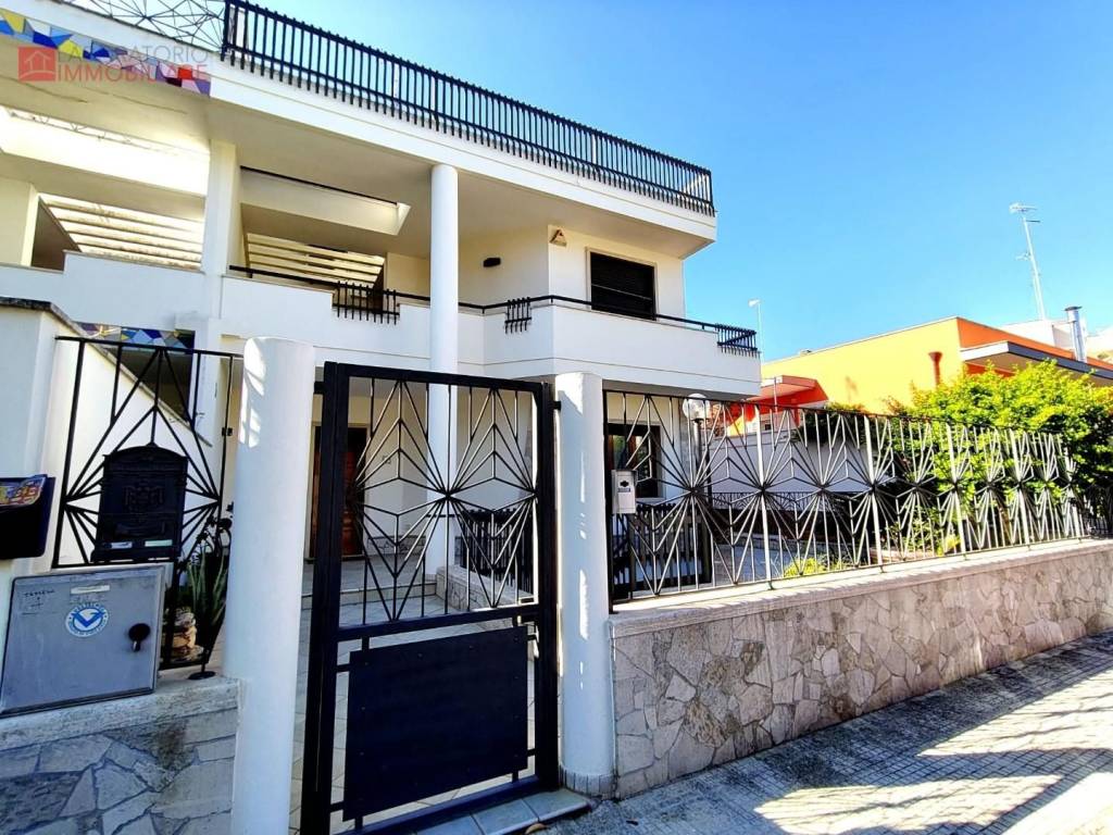 Villa a Lecce in Via Luigi Tasselli, - Foto 3