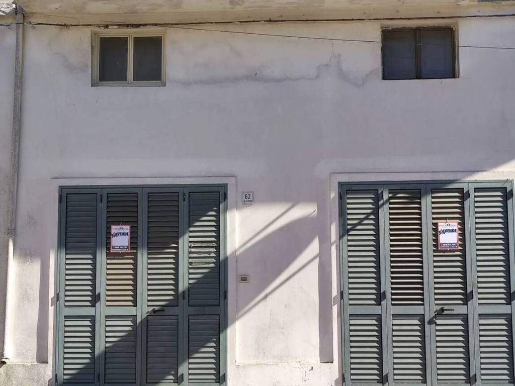 Box / garage a Cutrofiano in Viale Della Repubblica, 62 - Foto 4