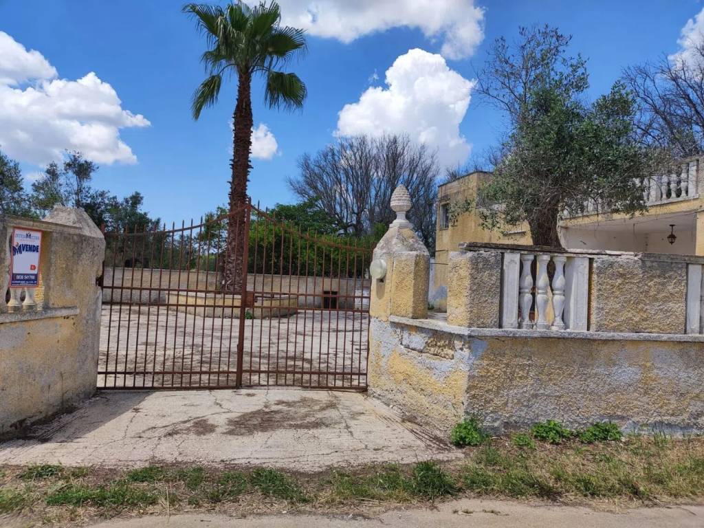 Rustico / casale a Cutrofiano in Contrada Paradisi-Metallo S.N.C. - Foto 4