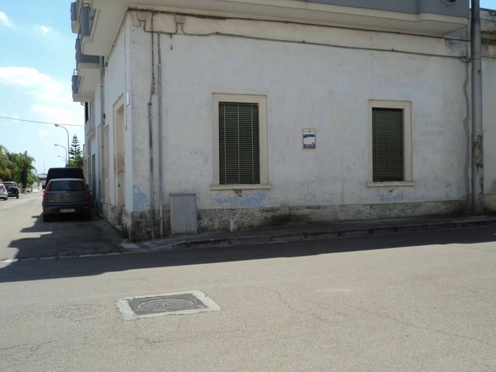 Appartamento a Cutrofiano in Viale Della Costituzione, 64 - Foto 4