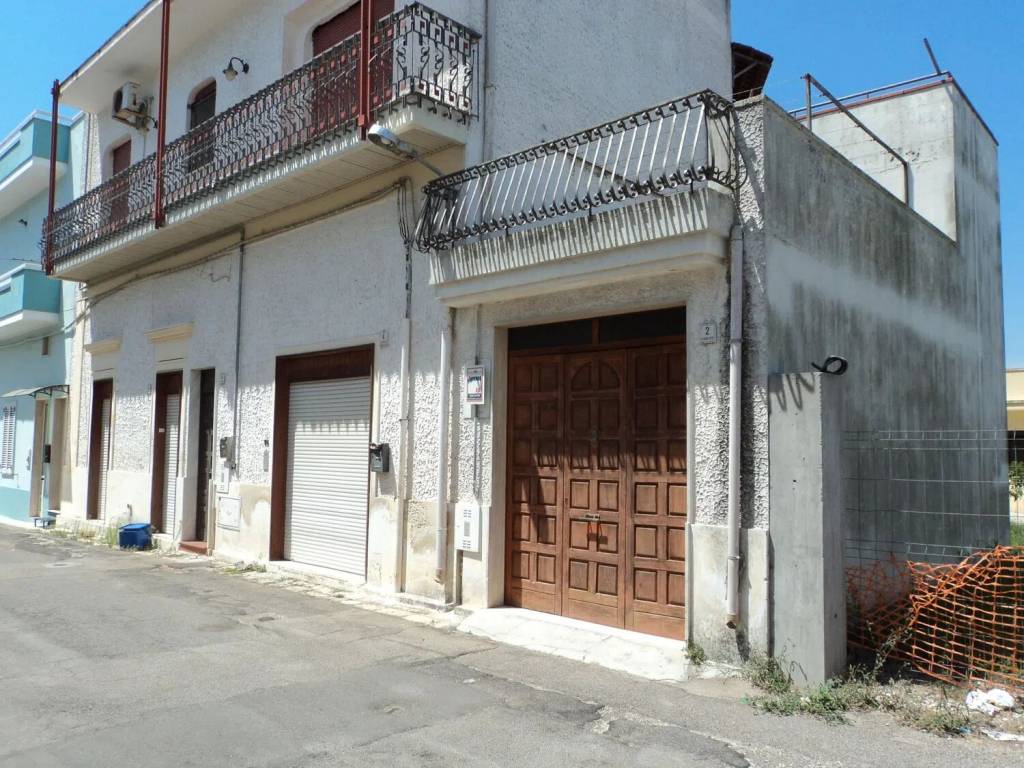 Villa a Cutrofiano in Via Giacomo Leopardi, 13 - Foto 2