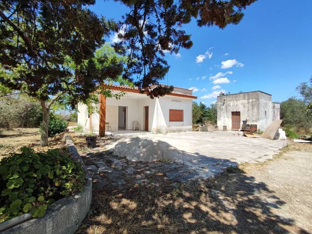 Rustico / casale a Cutrofiano in Via Collepasso S.N.C. - Foto 2