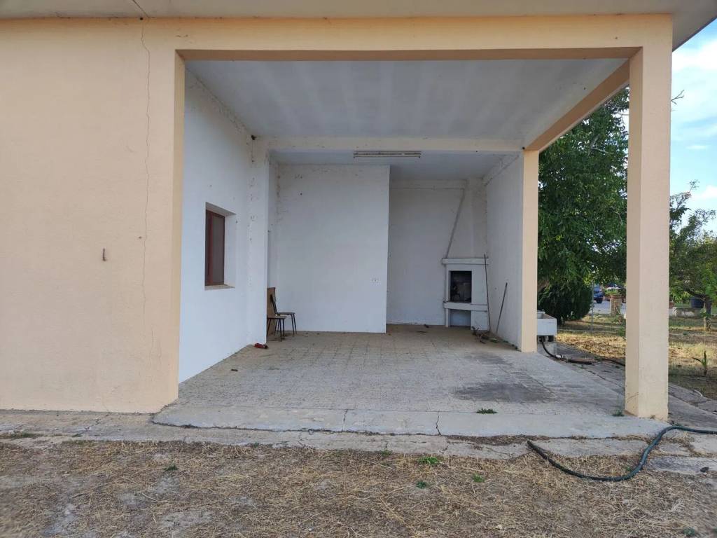 Rustico / casale a Cutrofiano in Via Vicinale Petrore S.N.C. - Foto 5