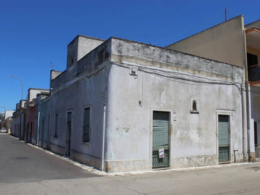 Villa a Cutrofiano in Via Volturno, 37 - Foto 3