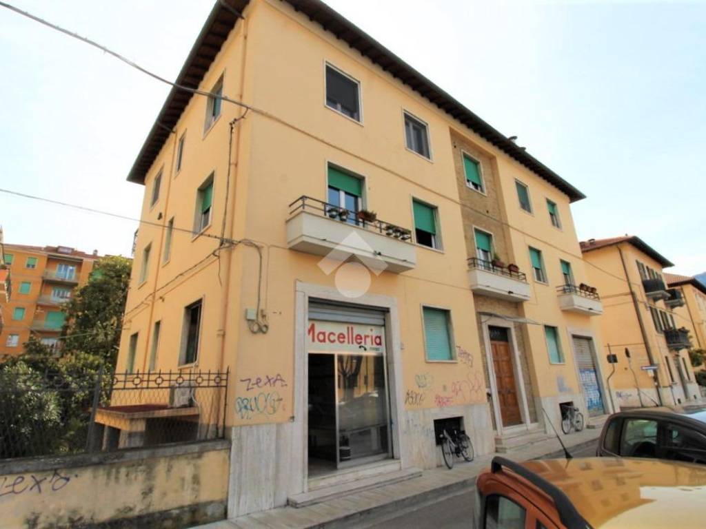 Immobile a Ascoli piceno in negozio viale sinibaldo vellei, 27 - Foto 2