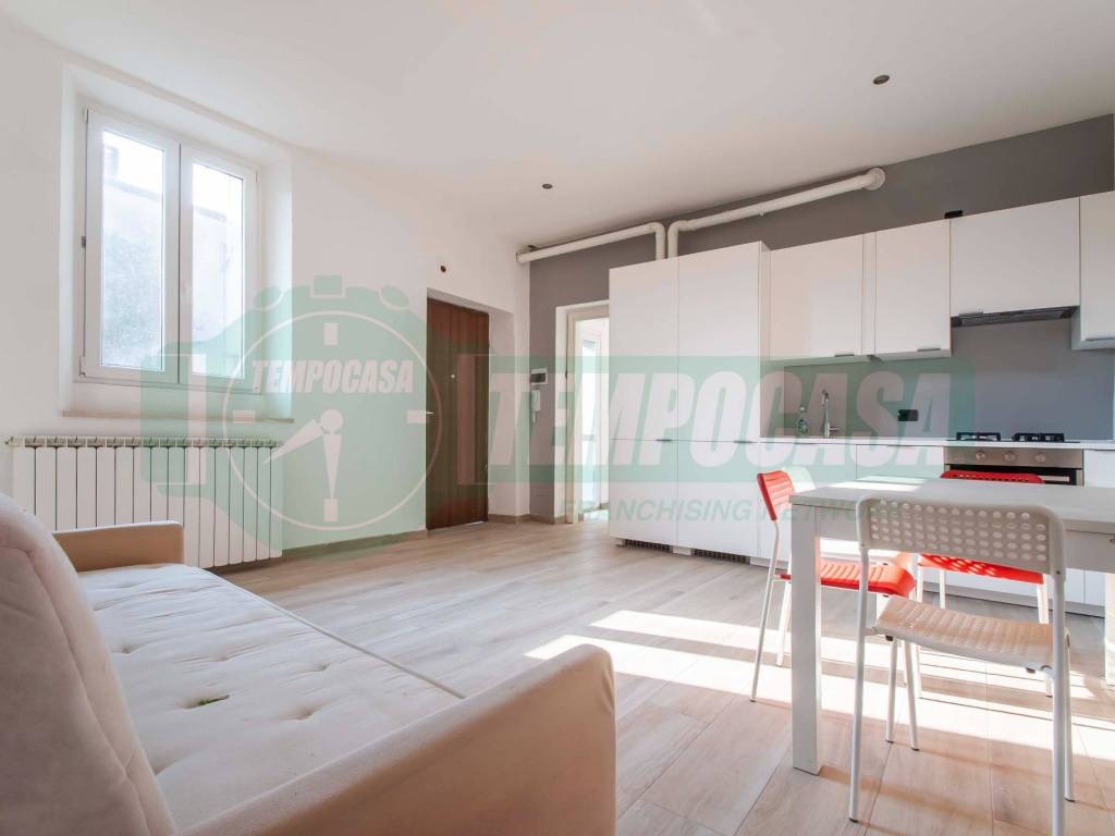 Appartamento a Gorla minore in Via Giordano Giacchetti - Foto 5