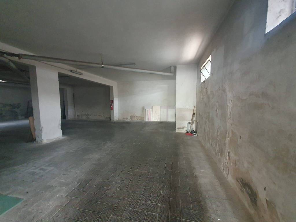Box / garage a Brindisi in Via Giovanni Bettolo - Foto 3