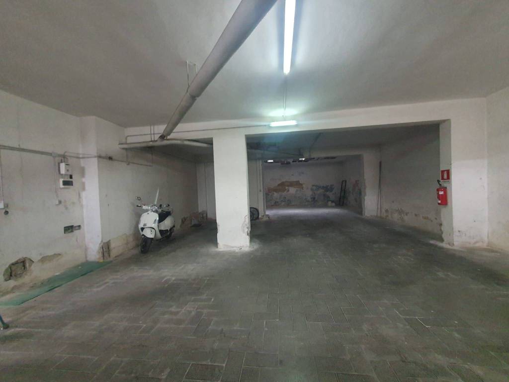 Box / garage a Brindisi in Via Giovanni Bettolo - Foto 5