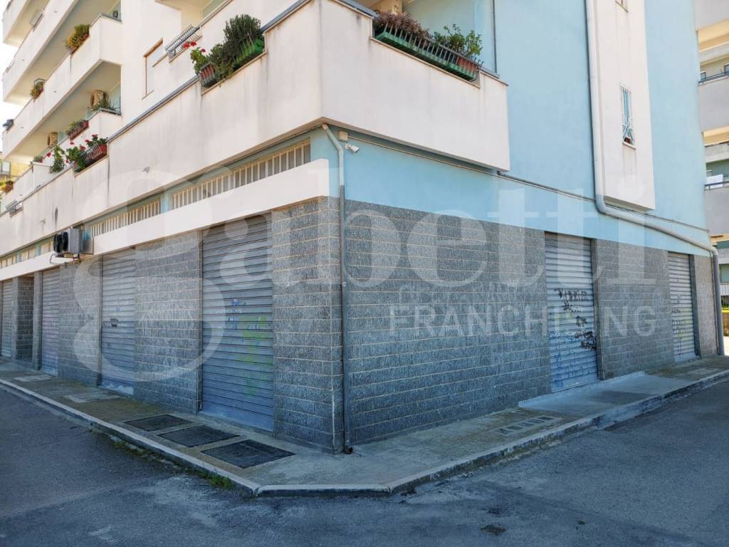 Immobile a Canosa di puglia in via Ruggero Bacone, 38 - Foto 2