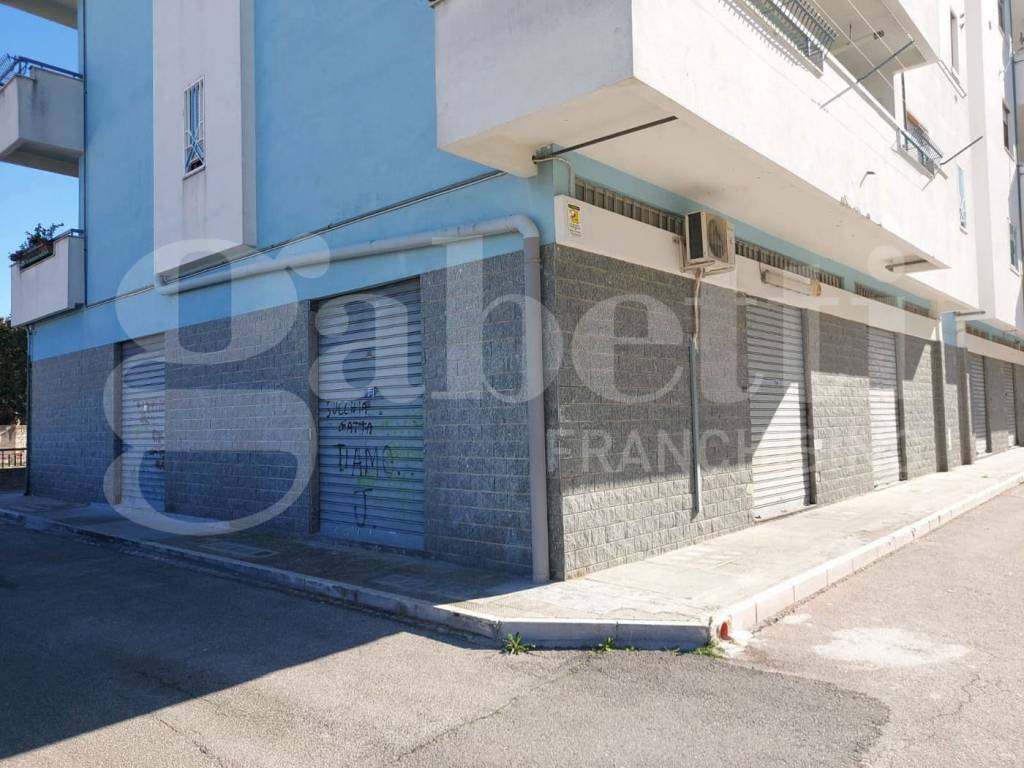 Immobile a Canosa di puglia in via Ruggero Bacone, 38 - Foto 3