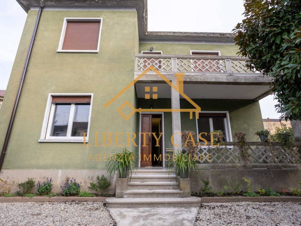 Villa a Caresana in Via 1 Maggio, 6 - Foto 2