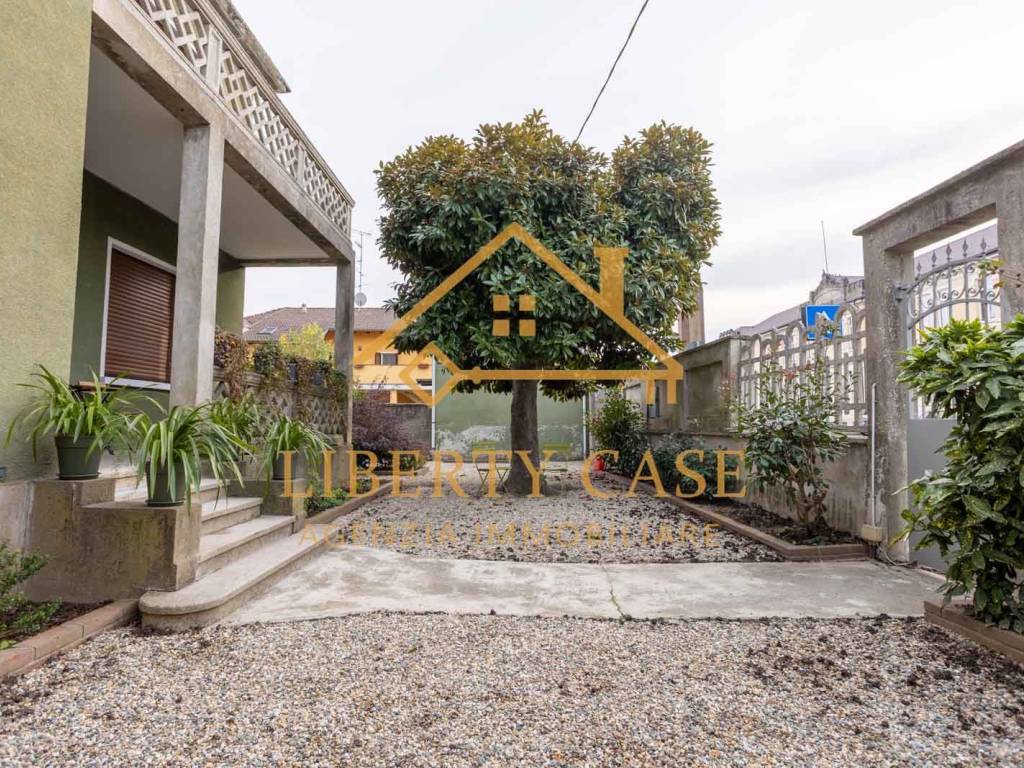 Villa a Caresana in Via 1 Maggio, 6 - Foto 3