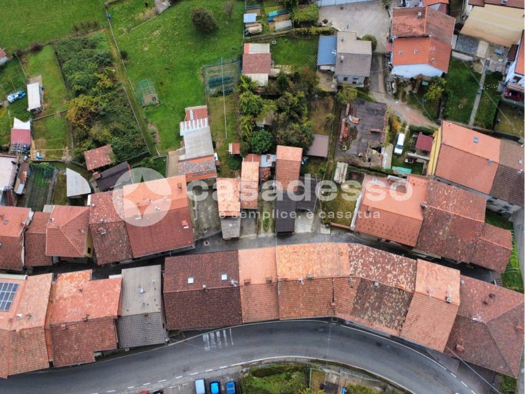 Casa indipendente a Valdilana in FRAZIONE PIANA, 6 - Foto 2