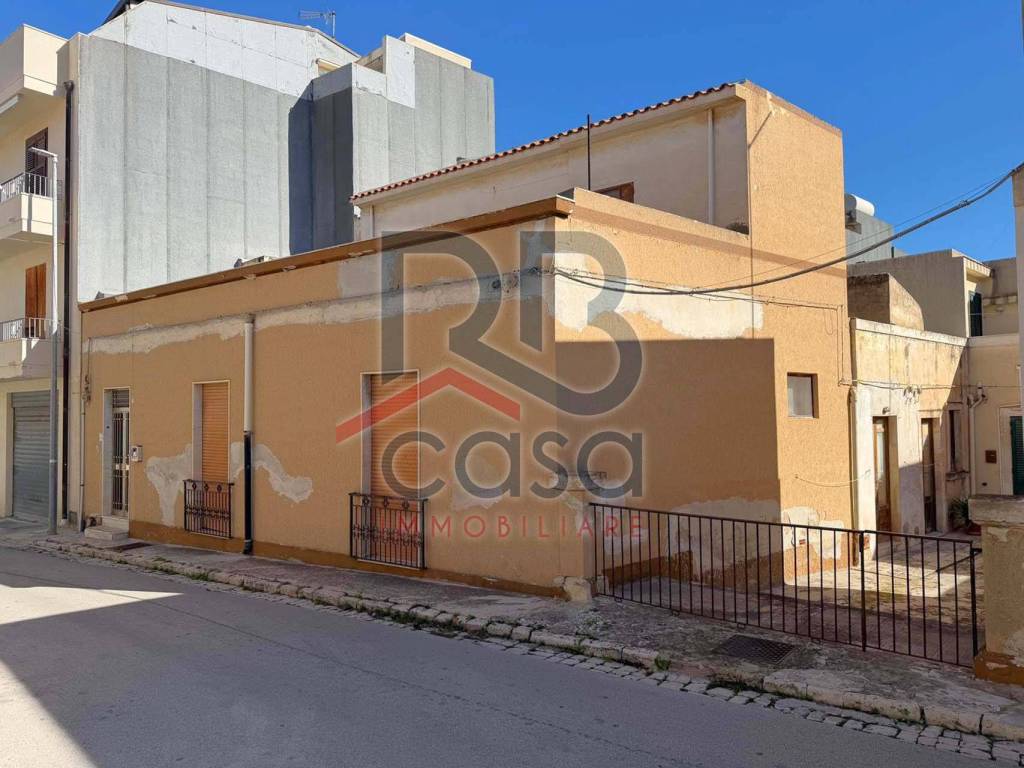 Casa indipendente a Ispica in Via Raffaello - Foto 3