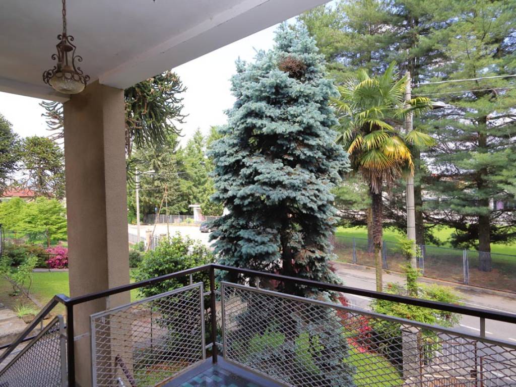 Villa a Arona in Via Generale Chinotto, 40 - Foto 3
