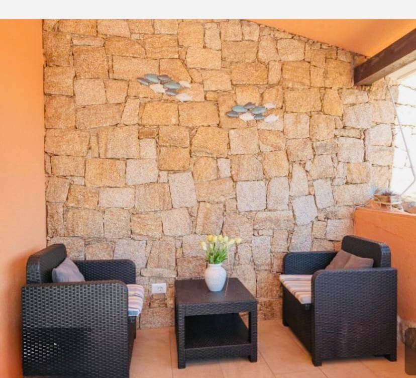 Casa indipendente a Arzachena in Via Elba - Foto 3