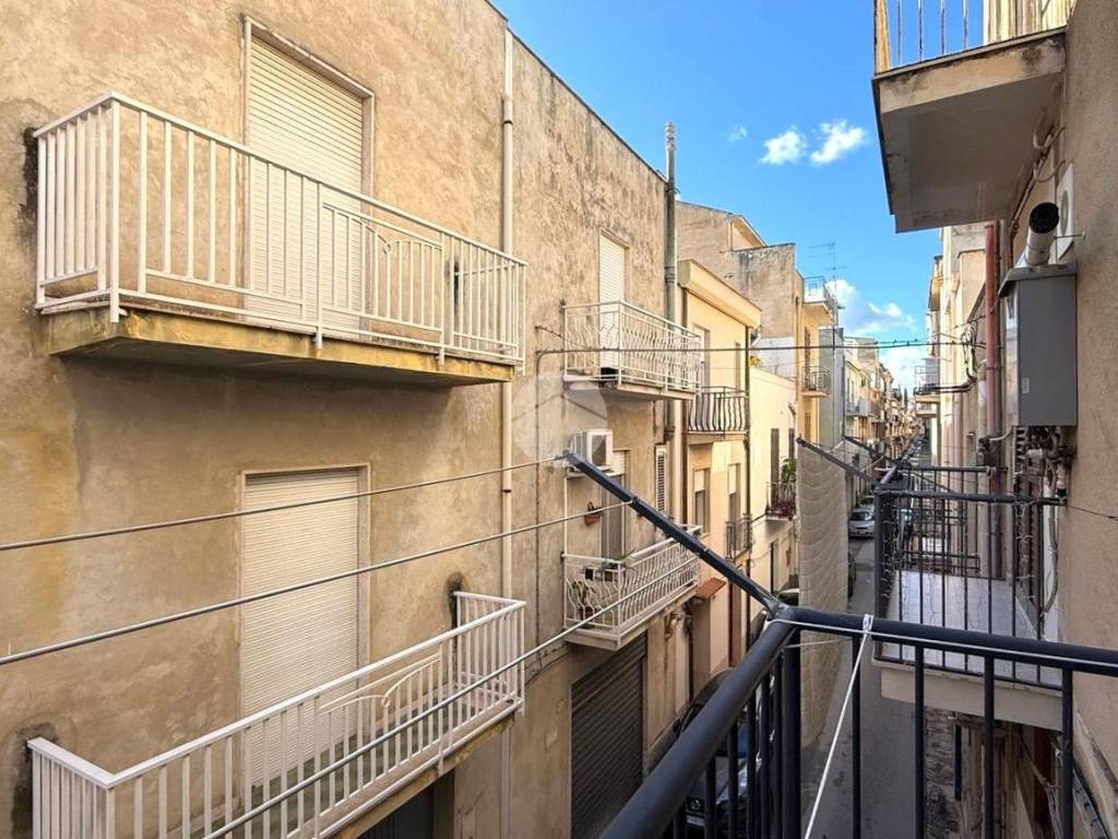 Appartamento a Alcamo in Via Roma, 135 - Foto 3