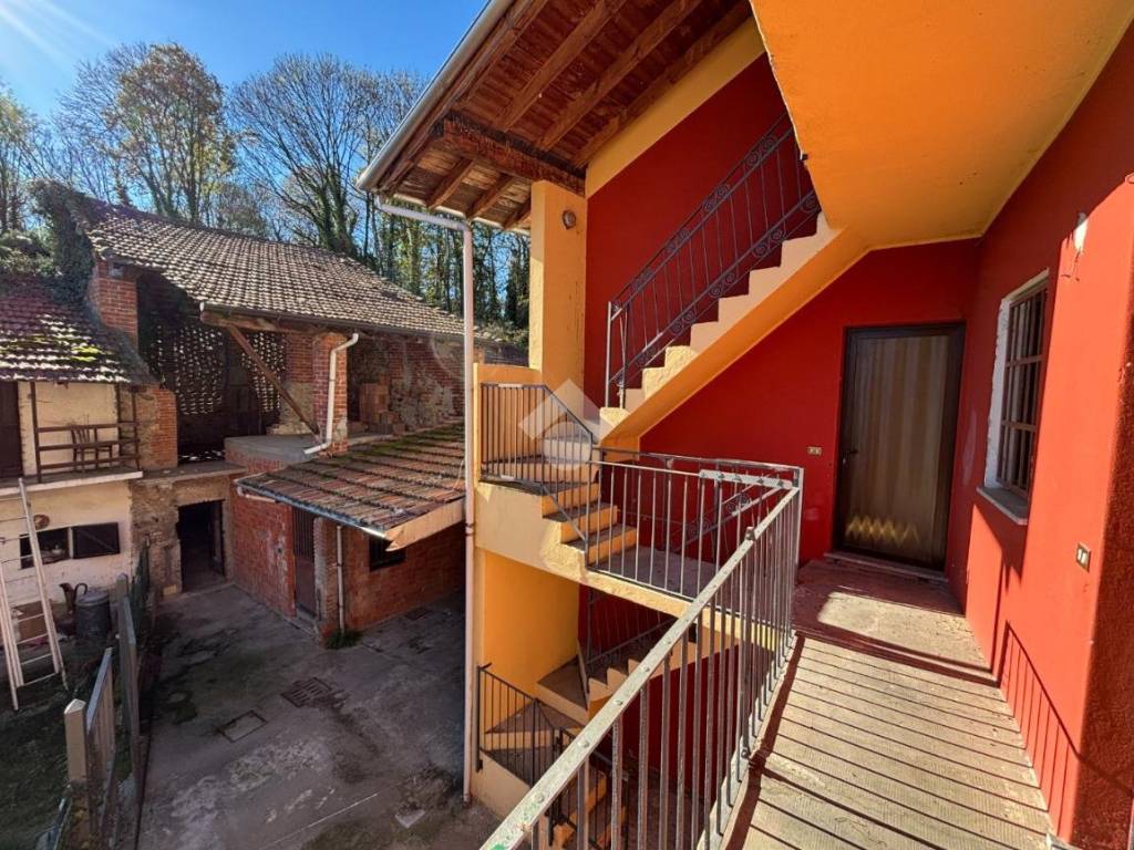 Casa indipendente a Varallo pombia in Via Ticino, 11 - Foto 4