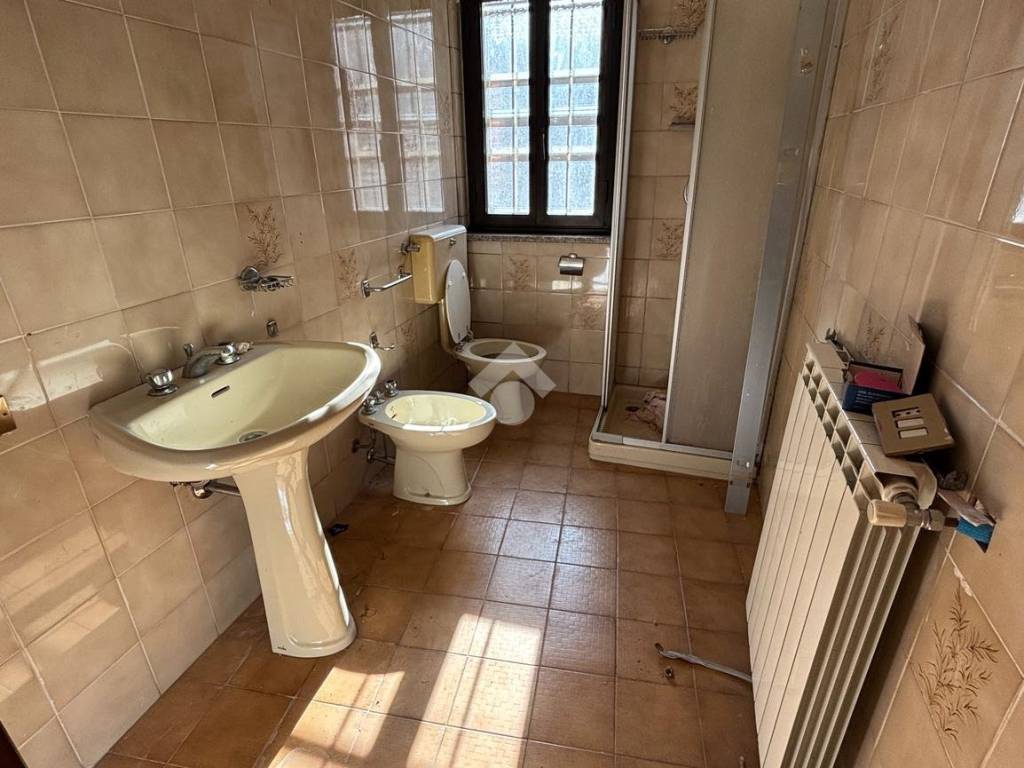 Casa indipendente a Varallo pombia in Via Ticino, 11 - Foto 5