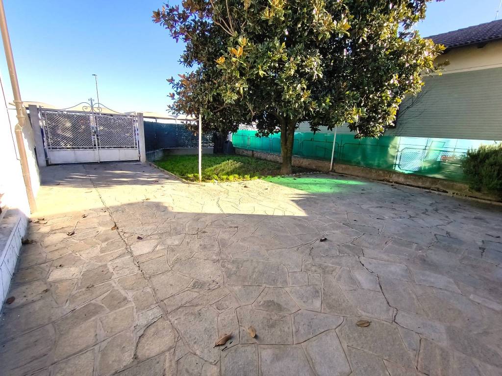 Villa a Cavour in Via Antica di Pinerolo - Foto 4