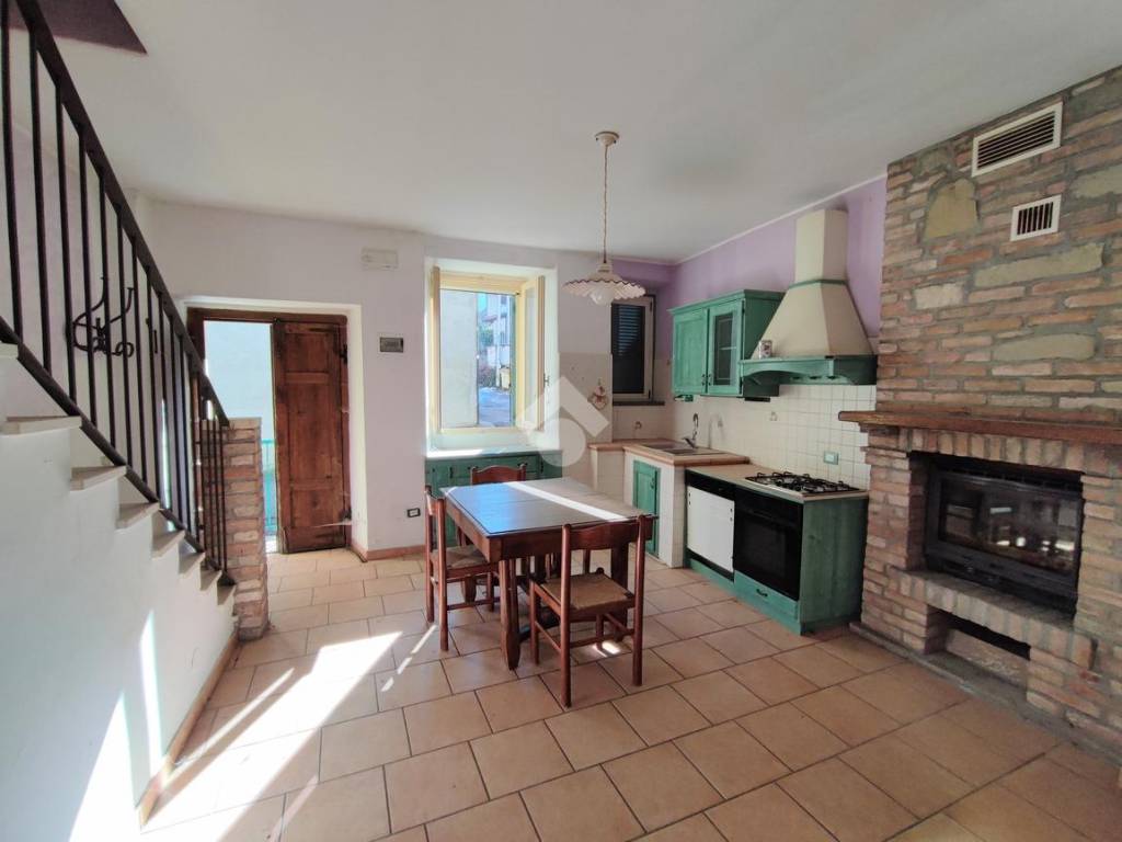 Casa indipendente a Avolasca in VIA ALESSANDRO CERRUTI, 25 - Foto 4