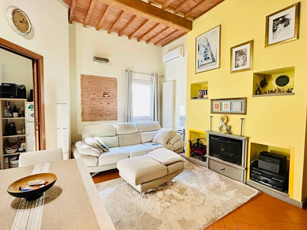 Appartamento a Pontedera in Via Valtriani, 5 - Foto 2