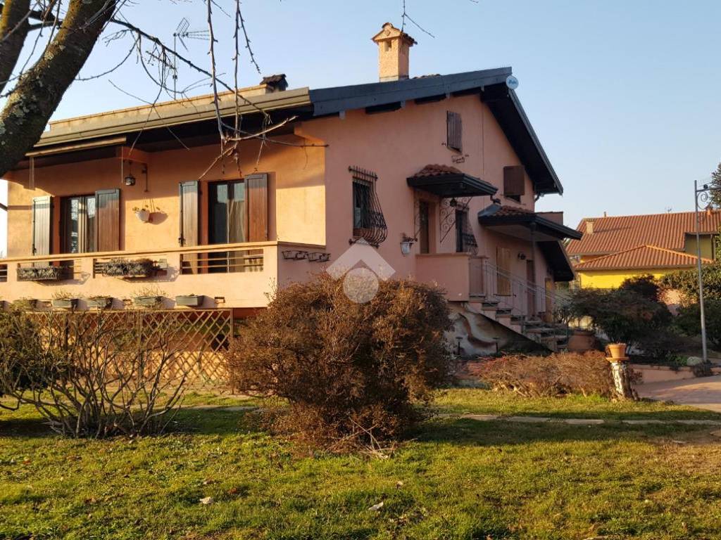 Villa a Borgo ticino in Via dei cesari - Foto 2