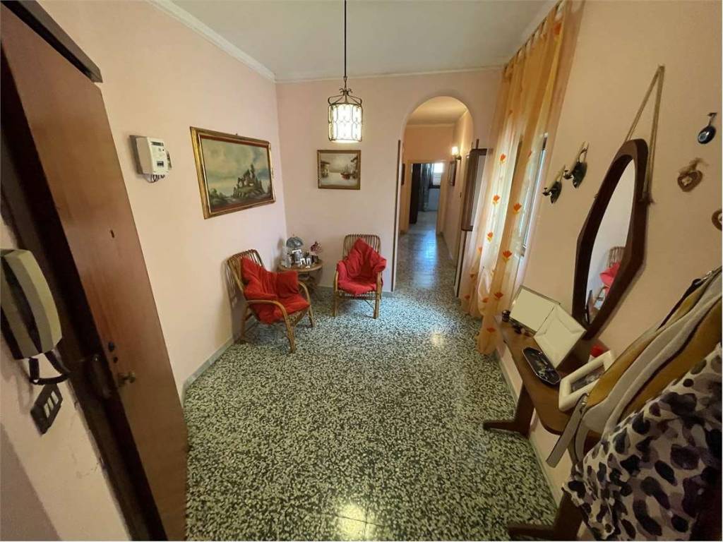 Appartamento a Brindisi in VIA SETTIMIO SEVERO, 73 - Foto 2