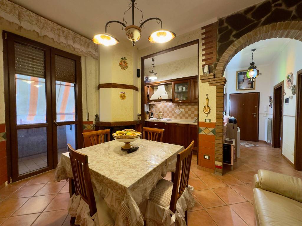 Appartamento a Piombino in Via Padre Giustino Senni - Foto 2