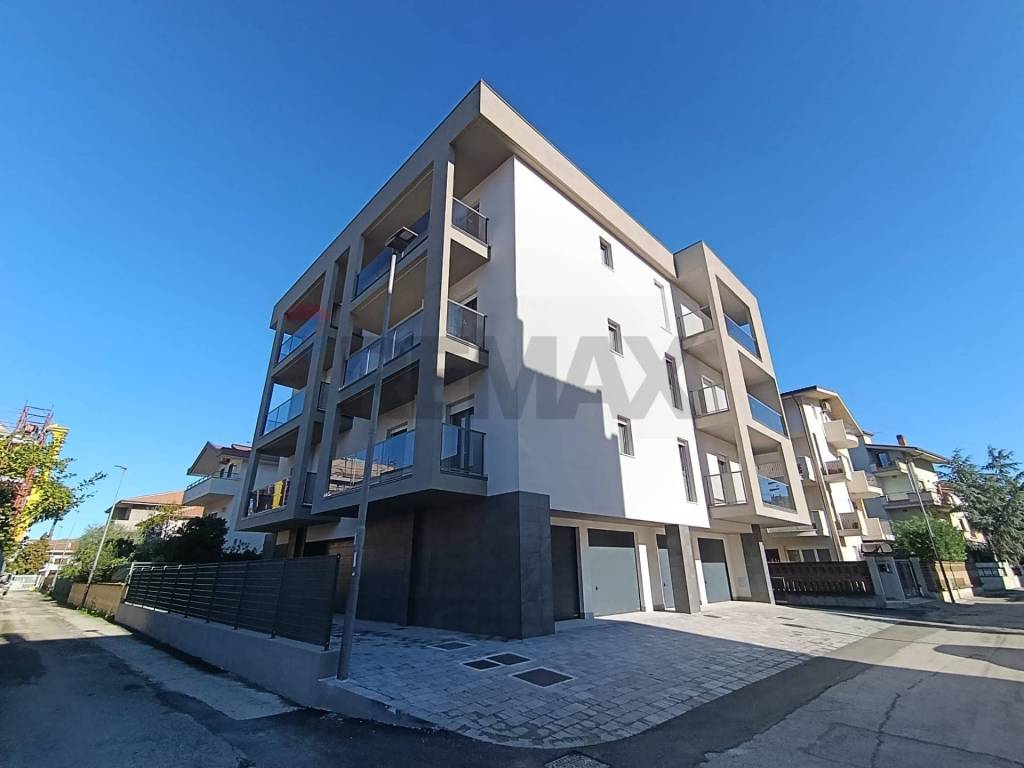 Appartamento a Pescara in Strada Vicinale Chiappini, 23 - Foto 3