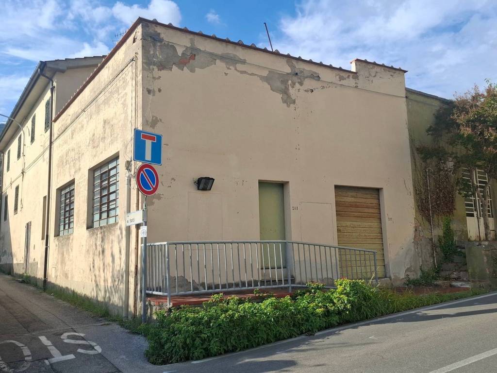 Palazzo / stabile a Montale - Foto 2