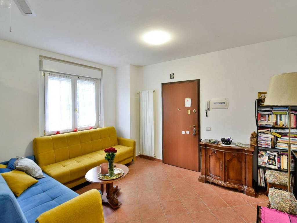 Appartamento a Bizzarone in Via Roma - Foto 5