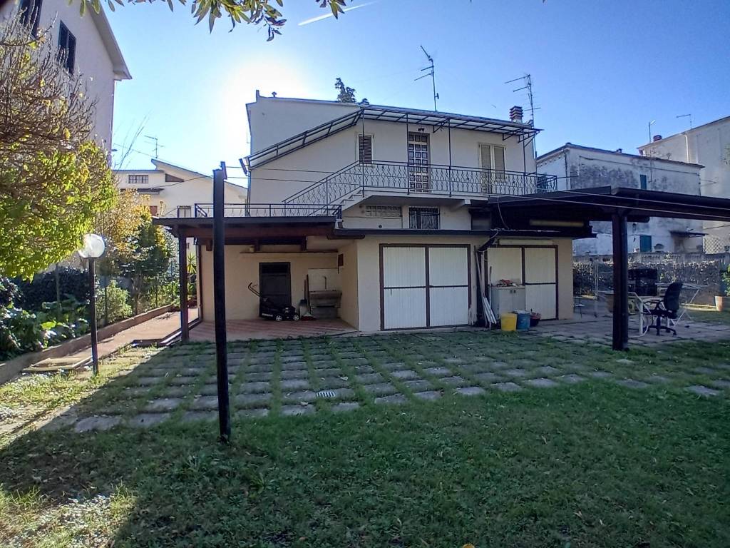 Villa a Scafa in Piazza Giacomo Matteotti, 7 - Foto 3