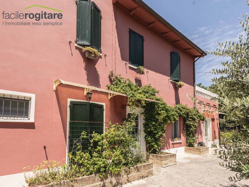 Villa a Pesaro in Strada Panoramica Adriatica, 345 - Foto 3