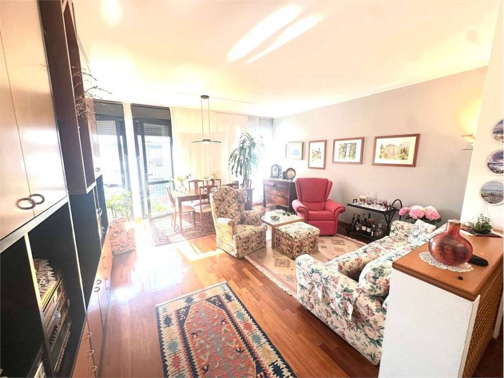 Appartamento a Erba in PIAZZA PADANIA , 1 - Foto 4