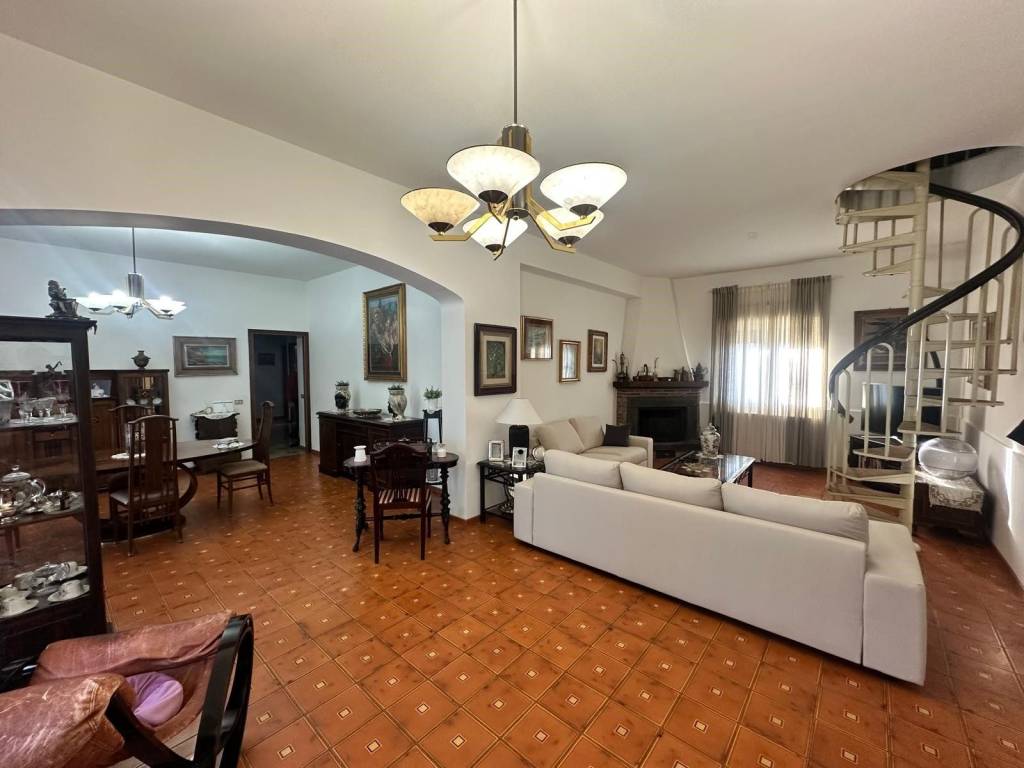 Villa a Mascalucia in Via Peschiera - Foto 2
