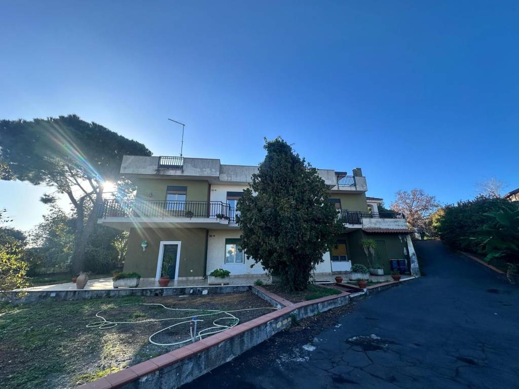 Villa a Mascalucia in Via Peschiera - Foto 4