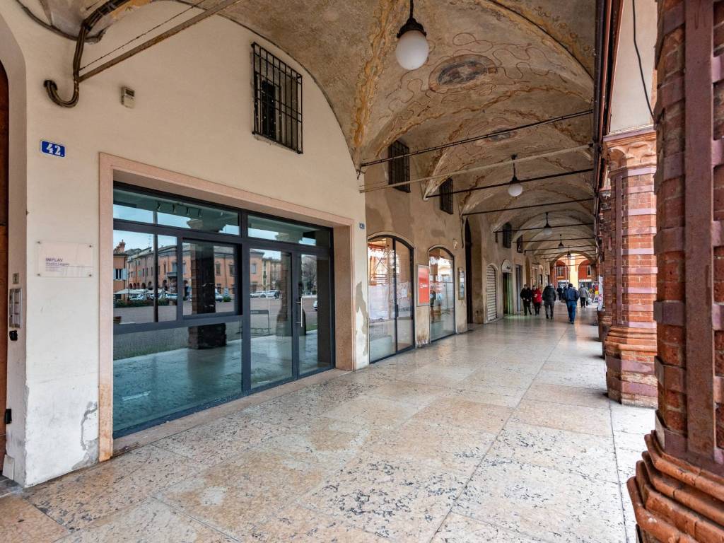 Appartamento a Carpi in Piazza dei Martiri, 42 - Foto 2