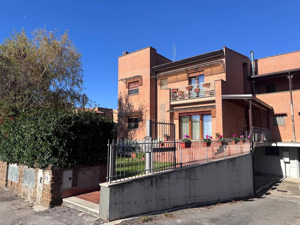 Villa a Alatri in Via delle Cooperative, 22 - Foto 2
