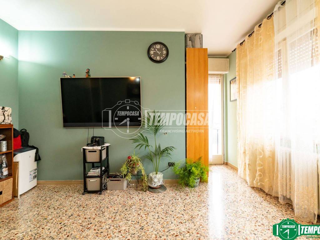Appartamento a Arona in Via 2 Giugno 10/A - Foto 5