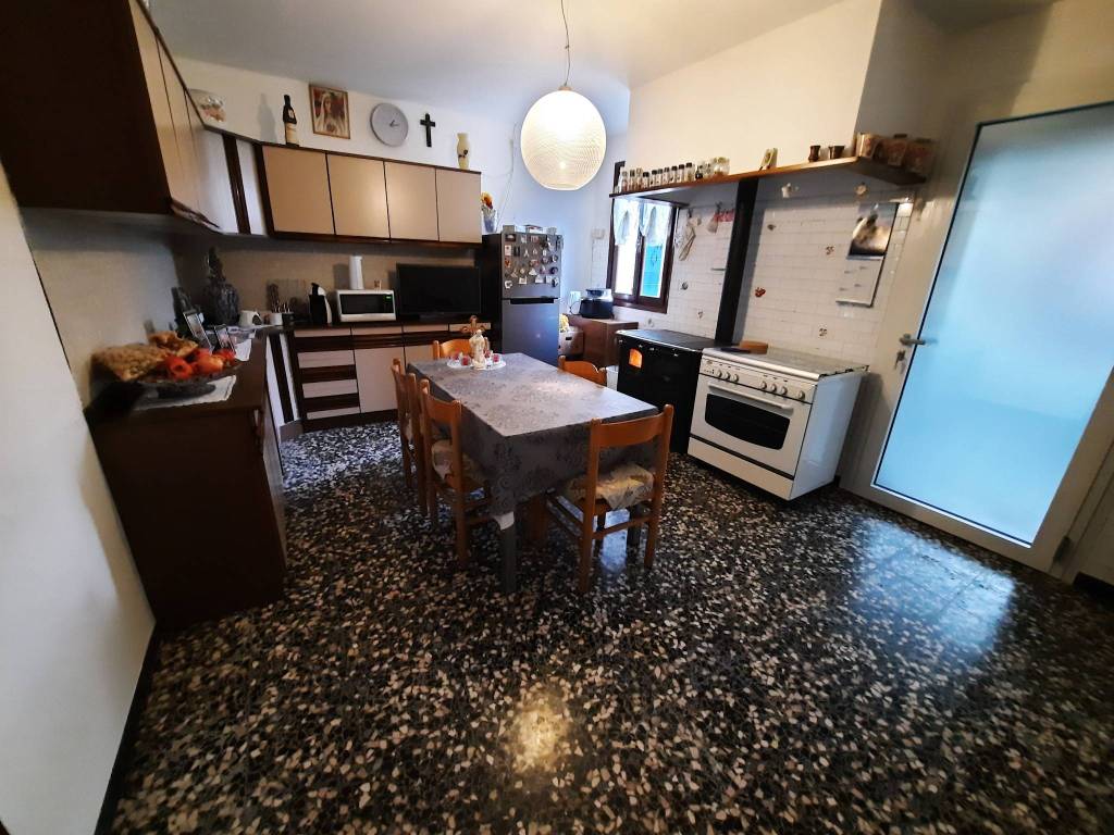 Casa indipendente a Trebaseleghe in Via Caovilla - Foto 4