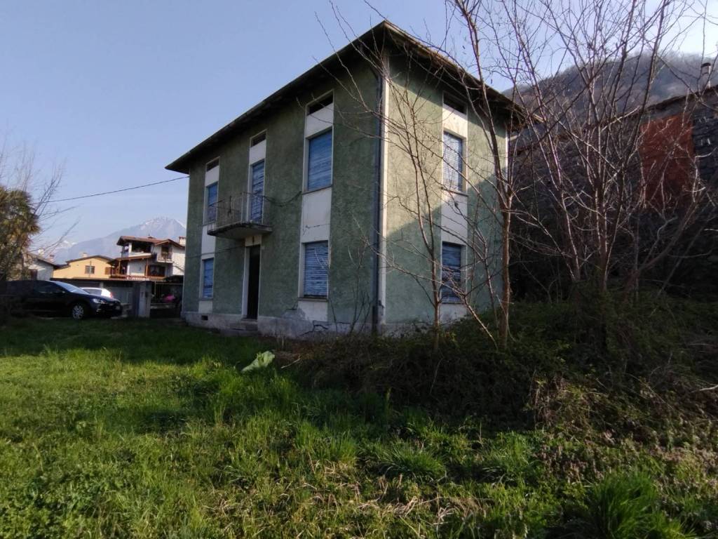 Villa a Dubino in Via Valeriana, 132 - Foto 2