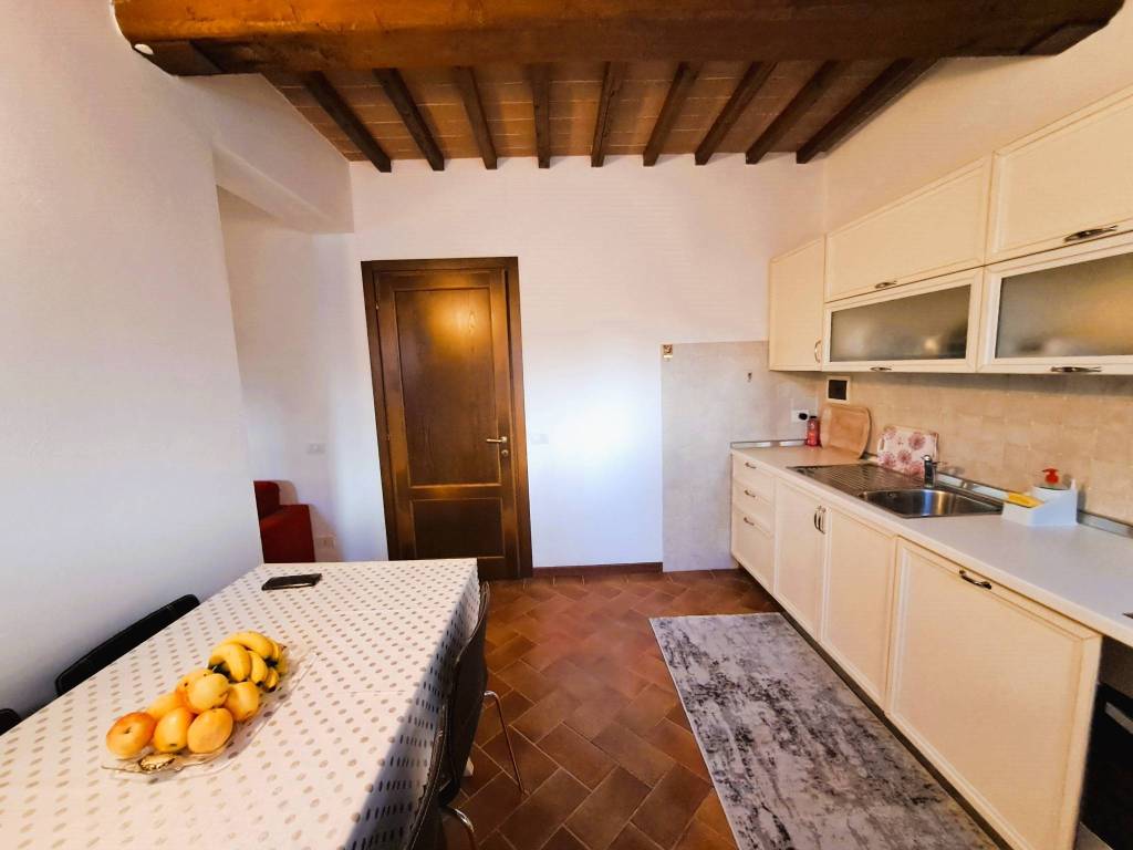 Appartamento a Gaiole in chianti in Piazza Antico Mercato, 43 - Foto 2
