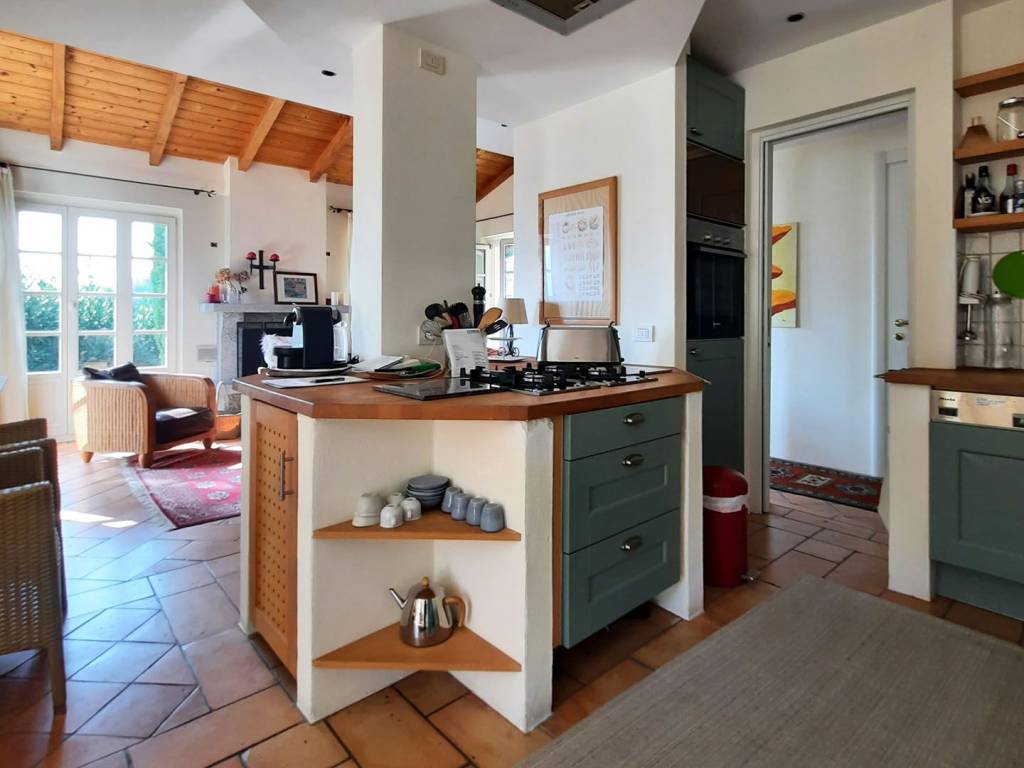 Villa a Oggebbio in Strada Antonio Manzi - Foto 2