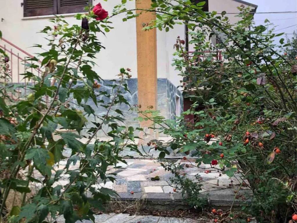 Villa a Berzano di tortona in Via Per Berzano S.N.C. - Foto 2